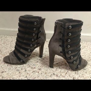 Karl Lagerfeld sexy heels